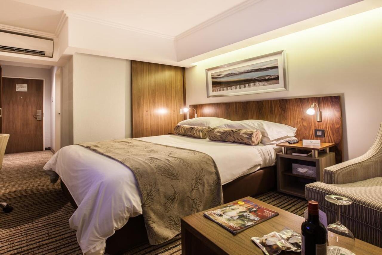 Pinelands Hotel 3*