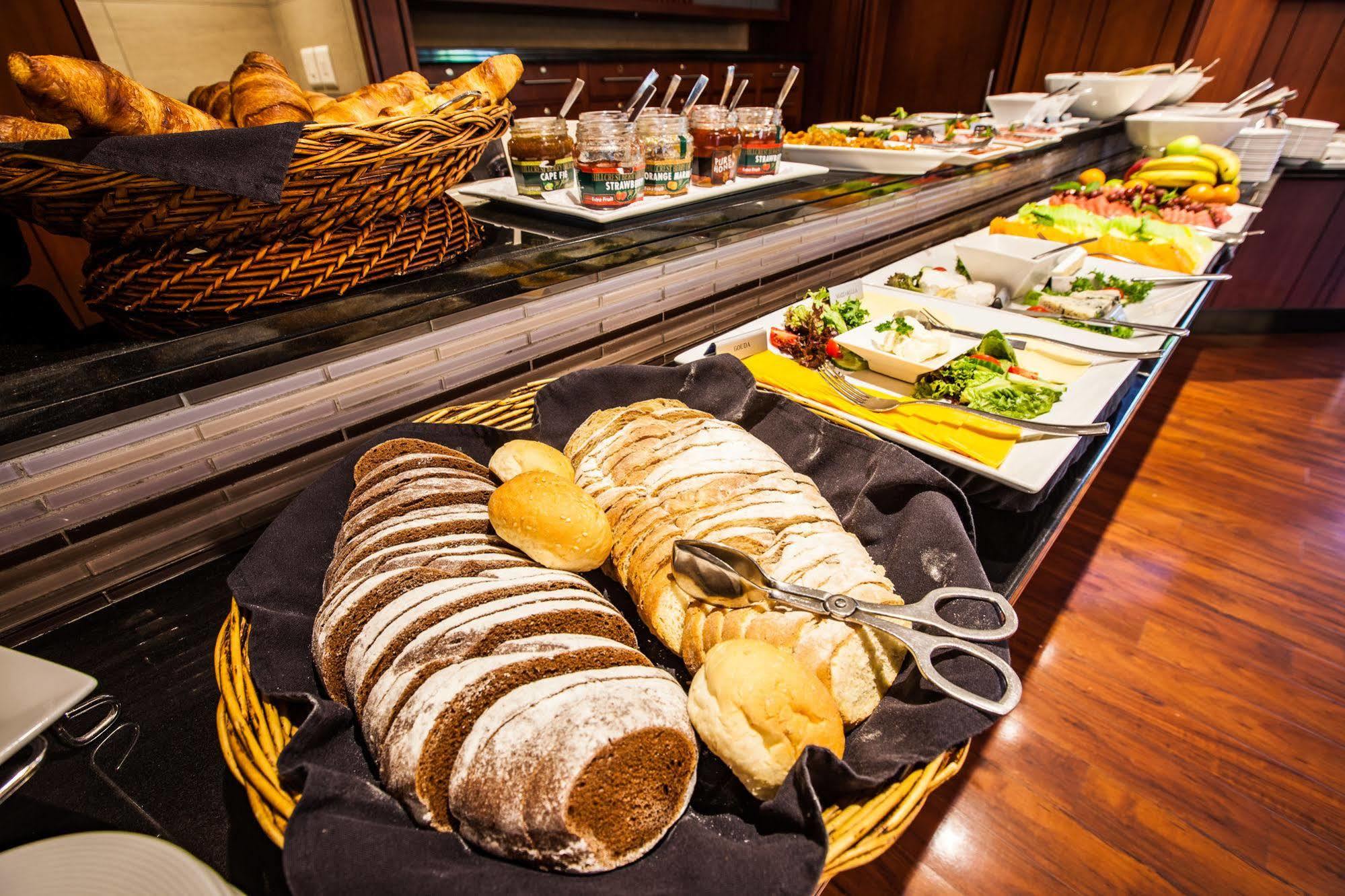 Hotel Pinelands 3*